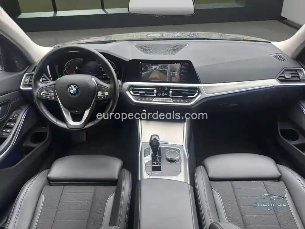 BMW 330