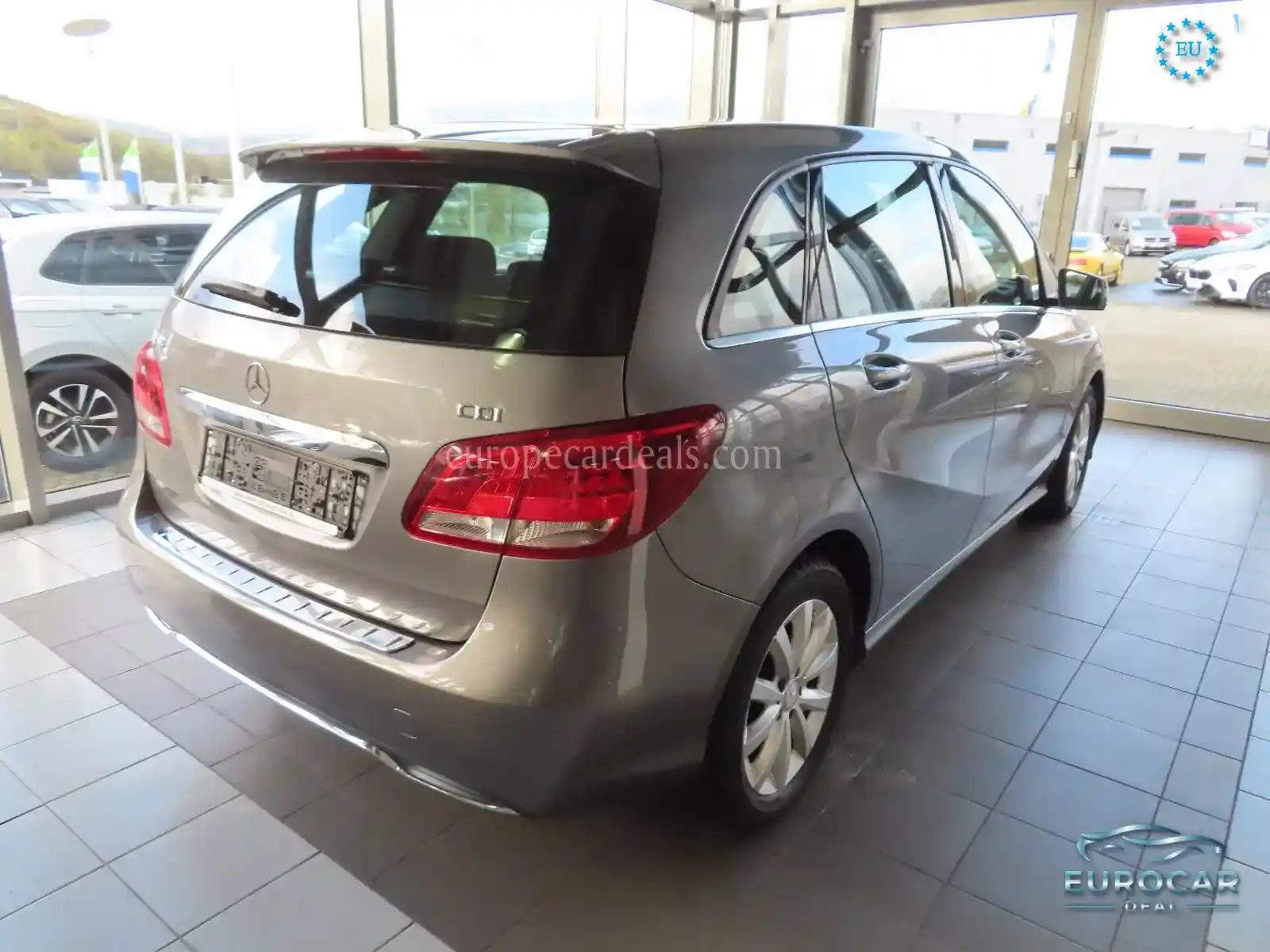 Mercedes-Benz B 180