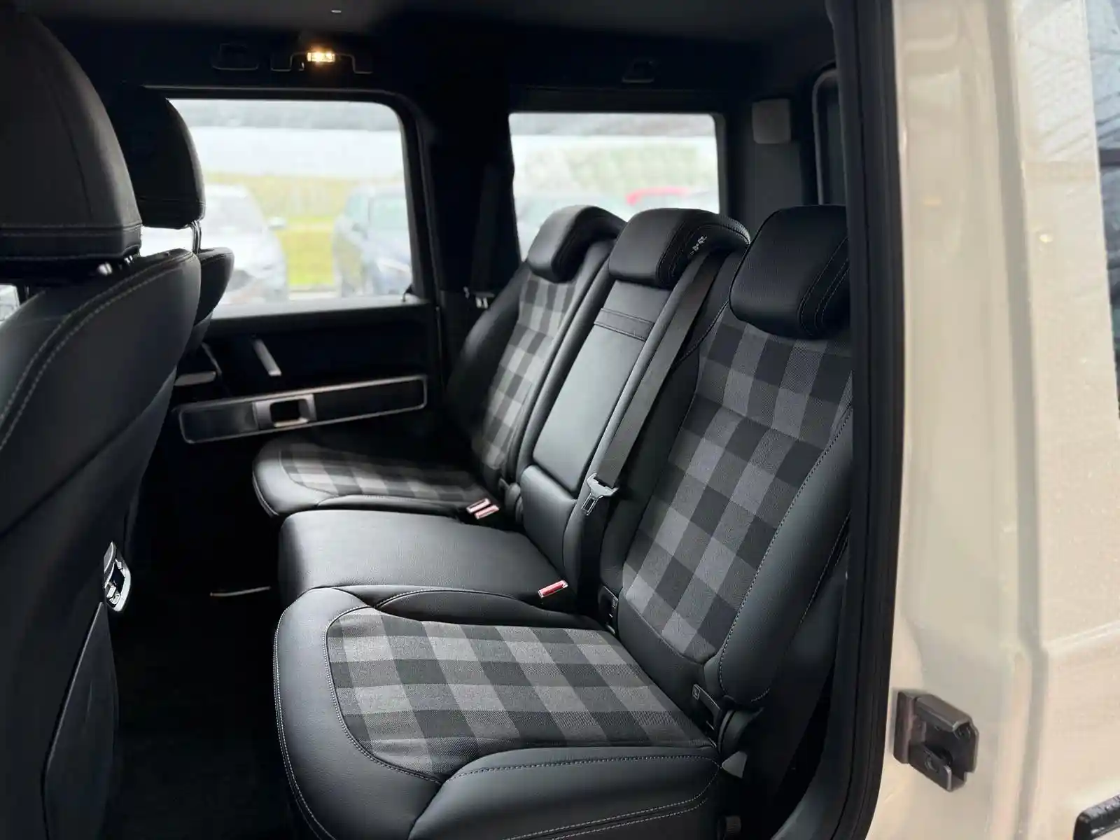 Mercedes-Benz G 450