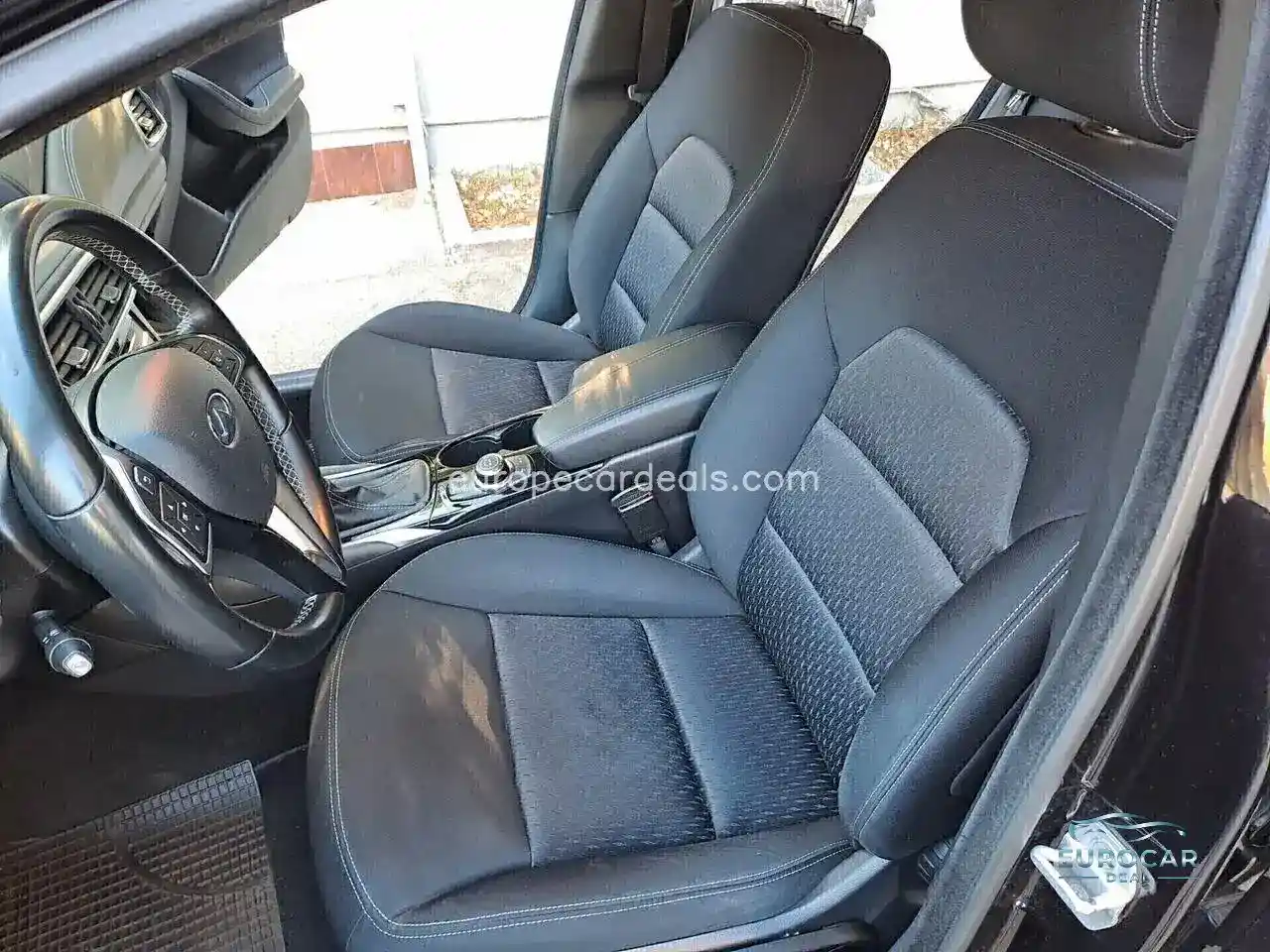 Infiniti Q30