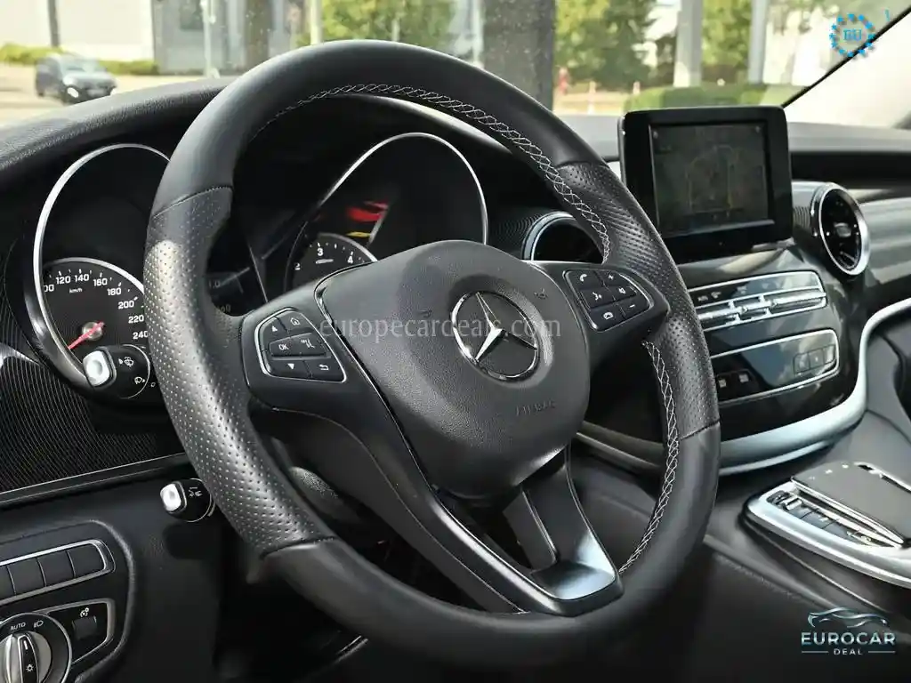 Mercedes-Benz V 250