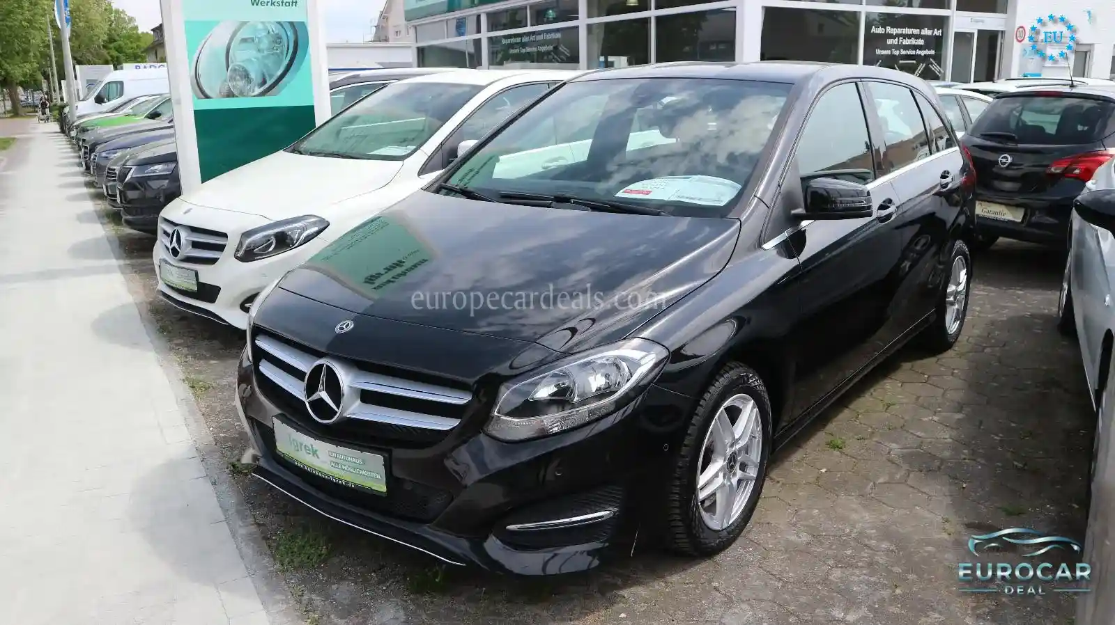 Mercedes-Benz B 180