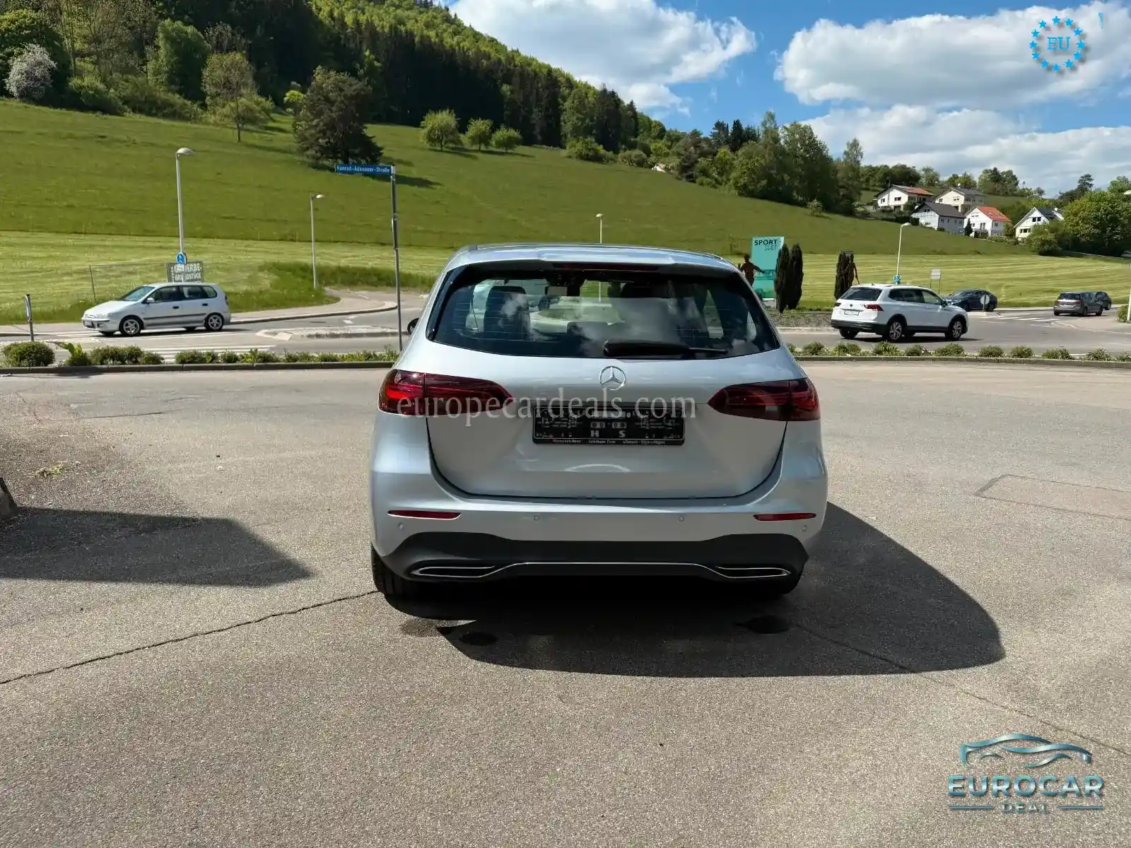 Mercedes-Benz B 180