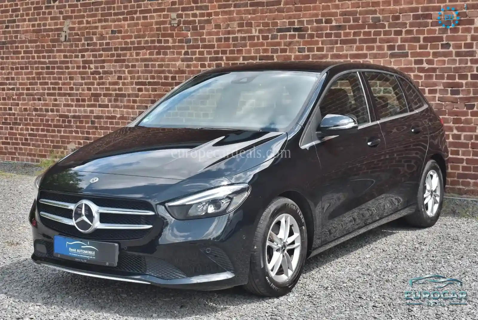 Mercedes-Benz B 180