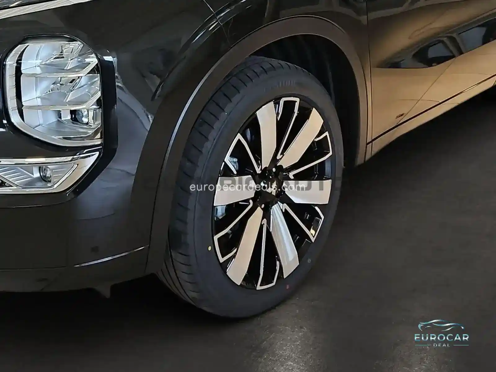 Mitsubishi Plug-in Hybrid Outlander