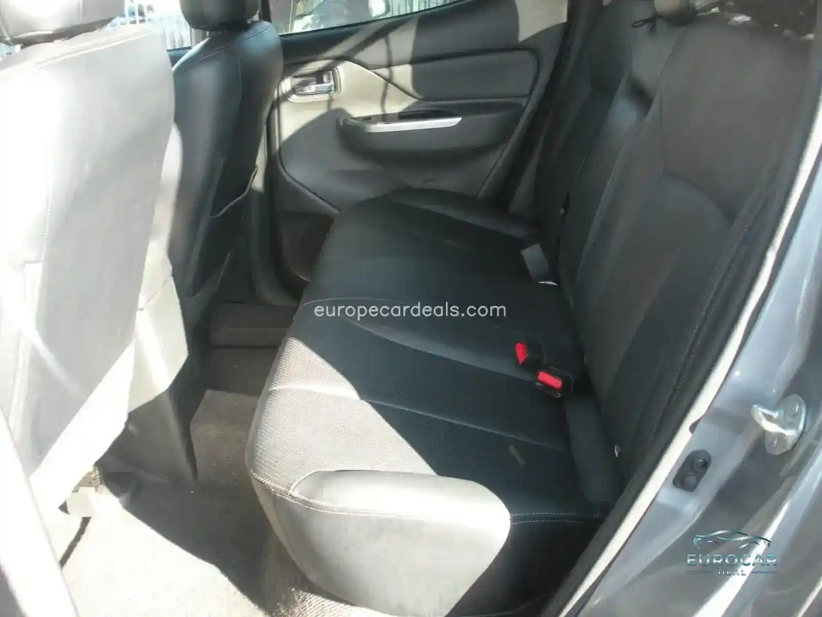 Mitsubishi L200