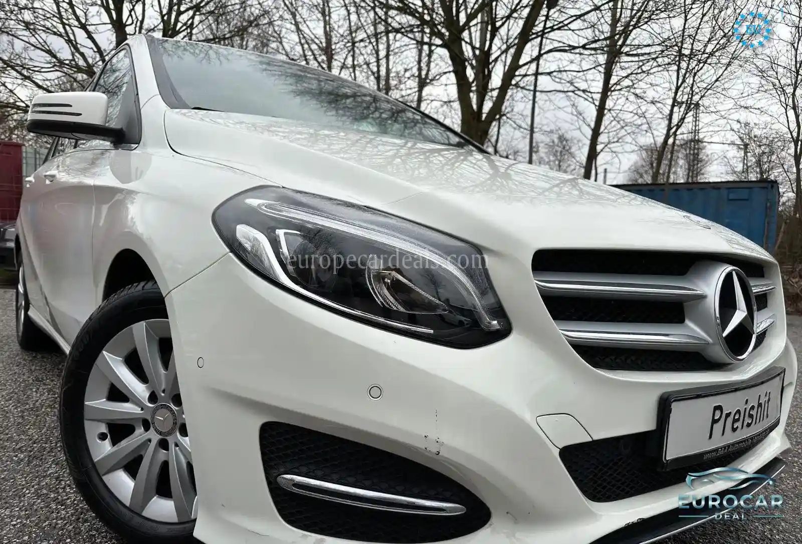Mercedes-Benz B 180