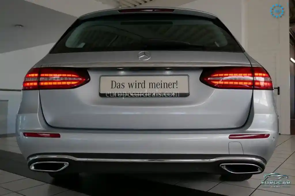 Mercedes-Benz E 200