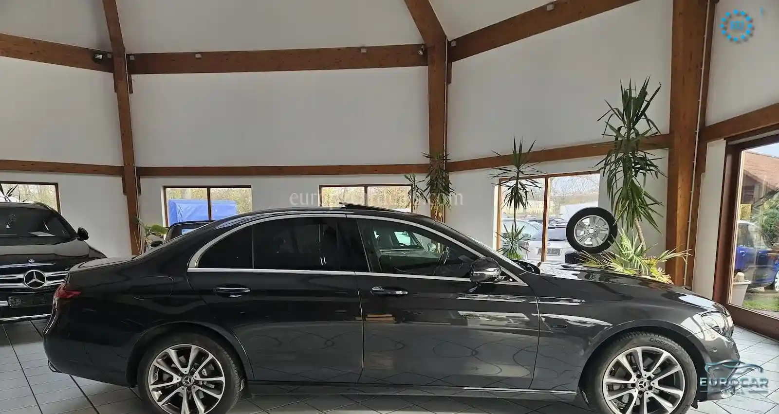 Mercedes-Benz E 300
