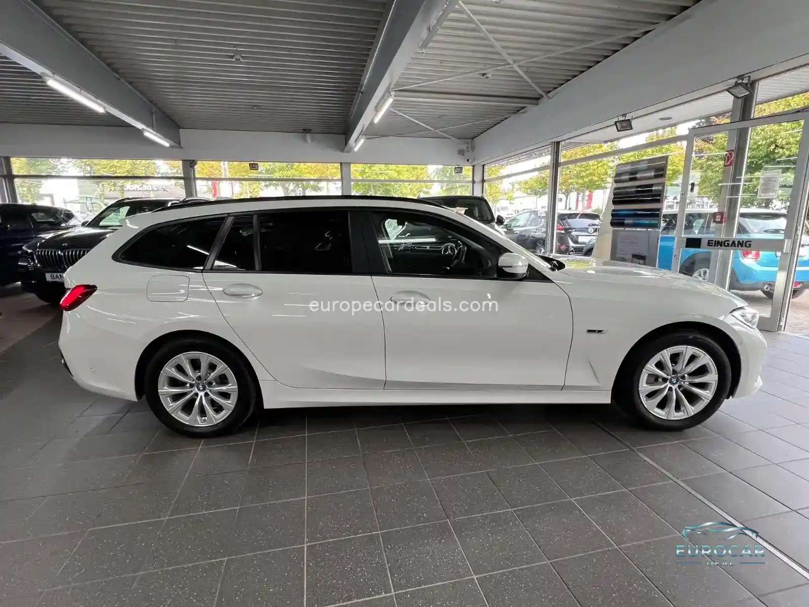 BMW 330