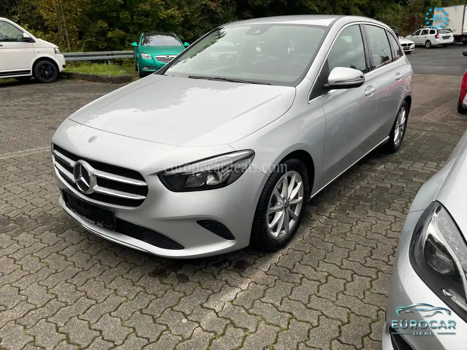 Mercedes-Benz B 220