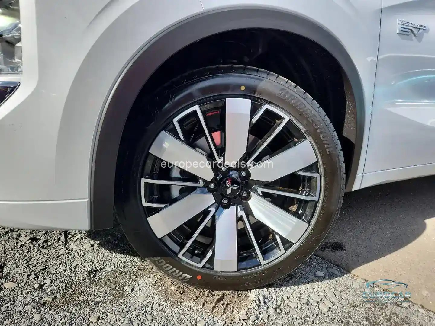 Mitsubishi Plug-in Hybrid Outlander