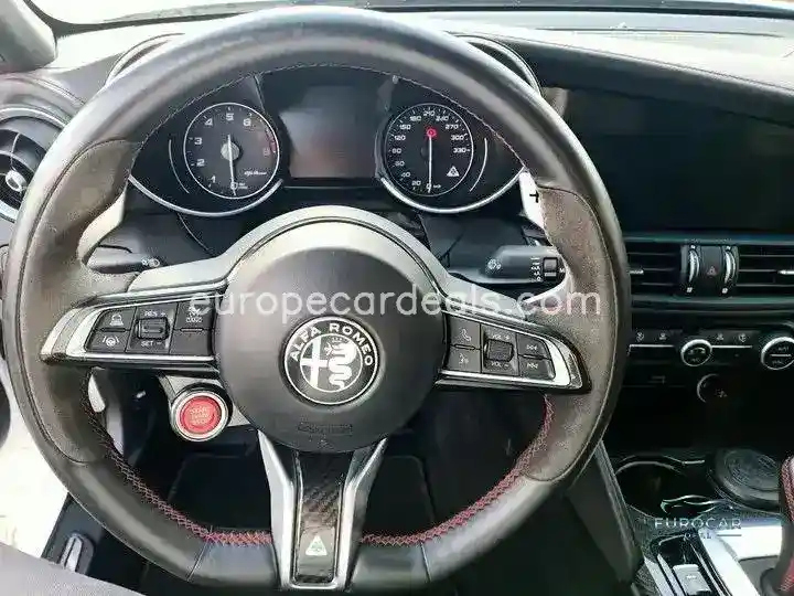 Alfa Romeo Giulia