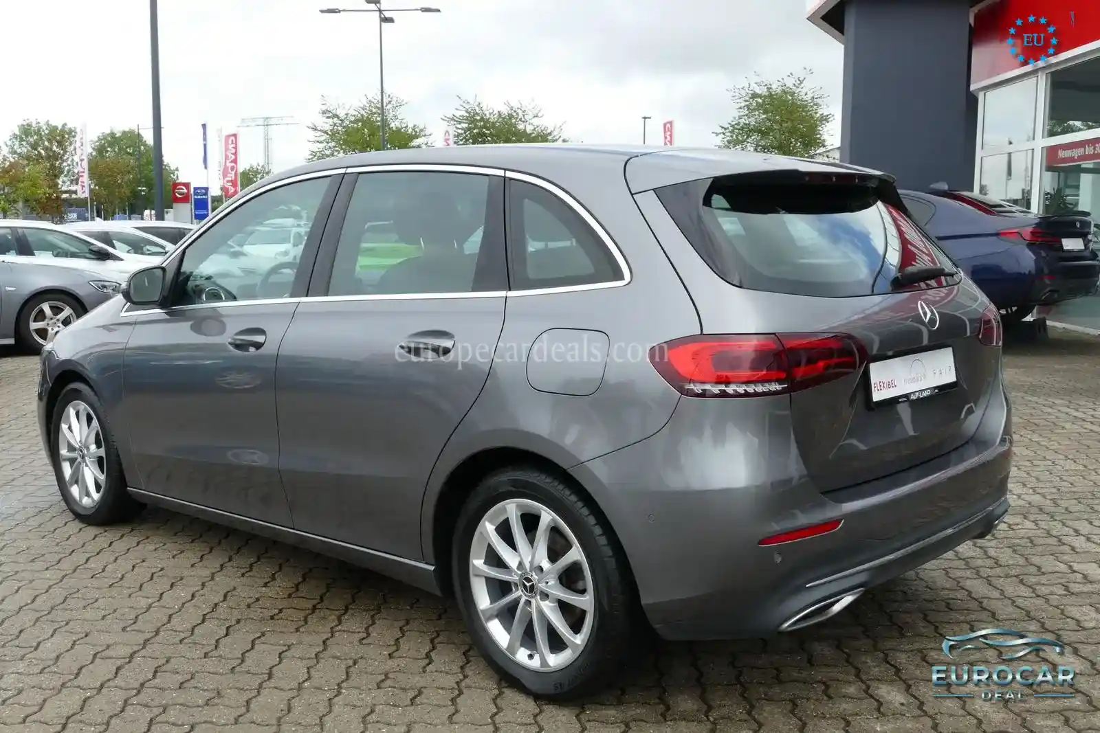 Mercedes-Benz B 180