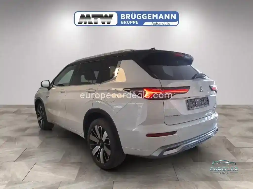 Mitsubishi Plug-in Hybrid Outlander