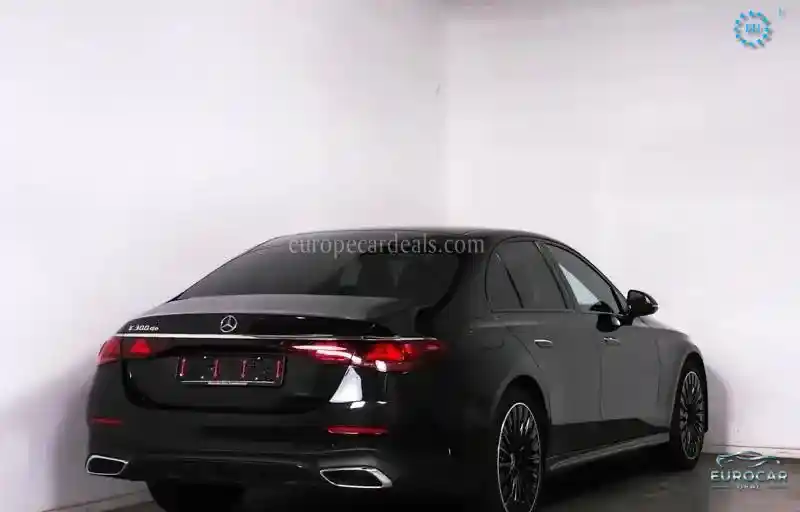 Mercedes-Benz E 300