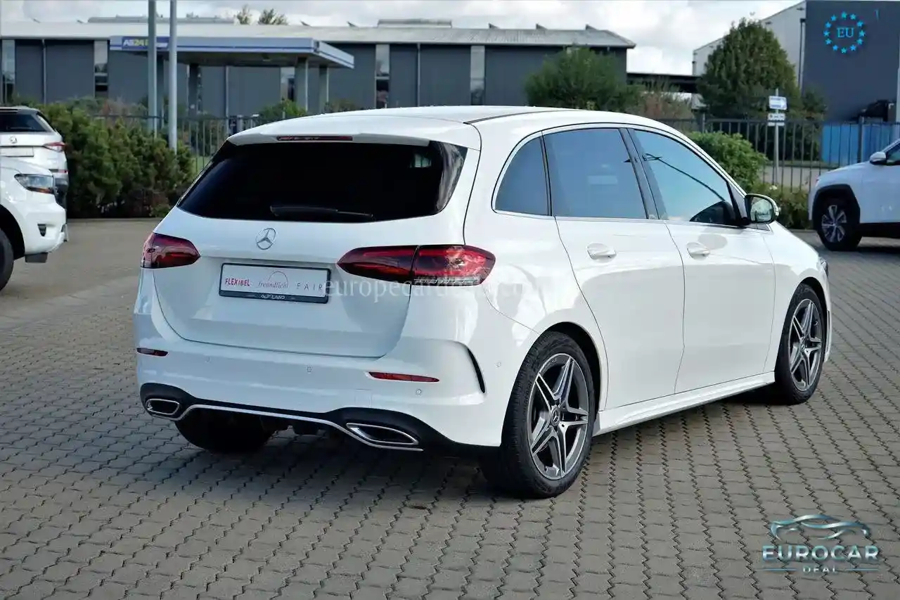 Mercedes-Benz B 200