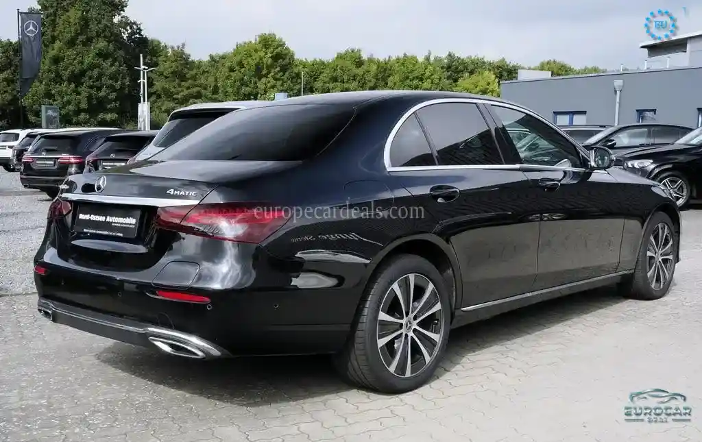 Mercedes-Benz E 300