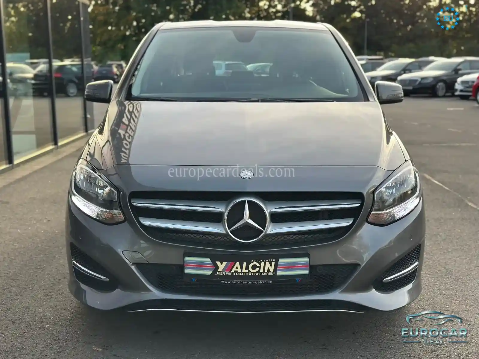 Mercedes-Benz B 180