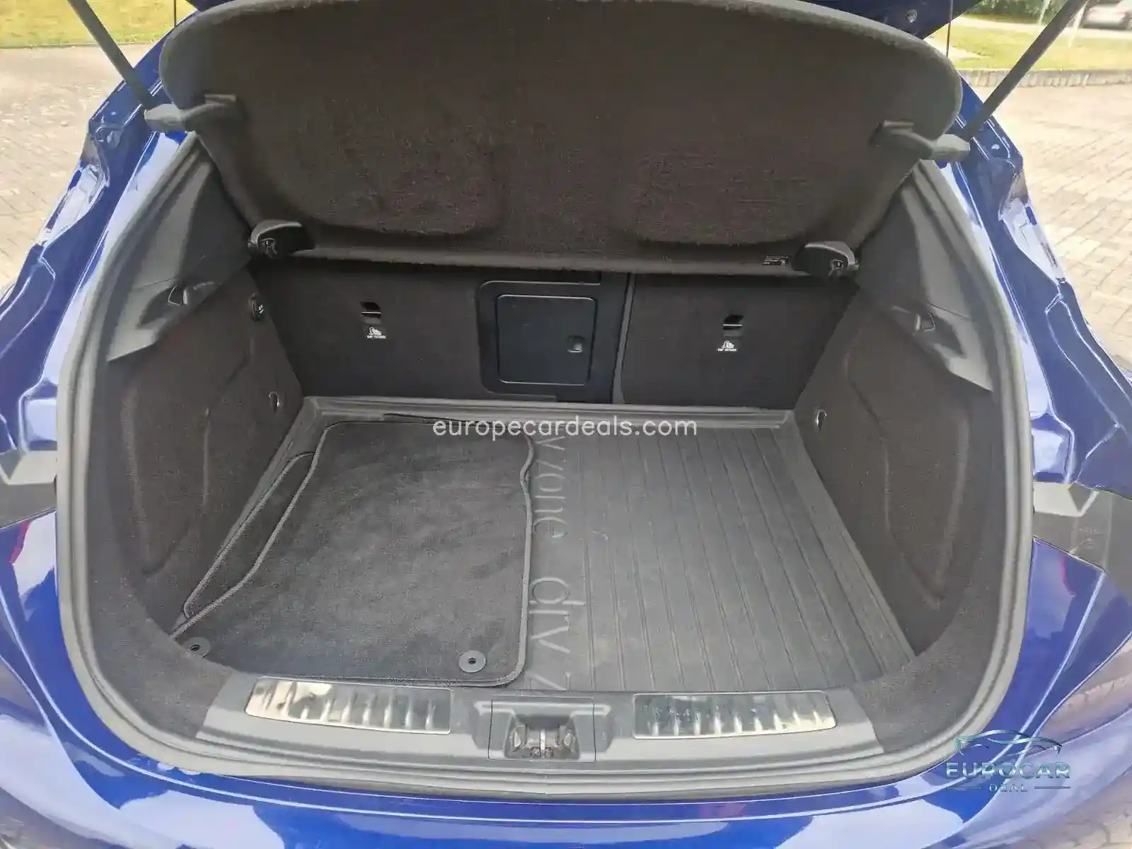 Infiniti QX30