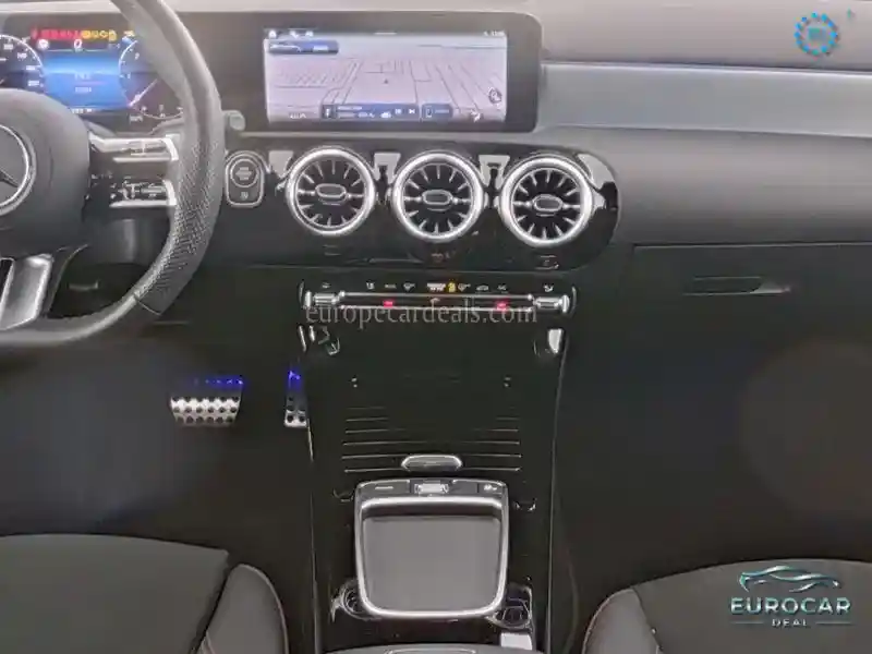 Mercedes-Benz A 220