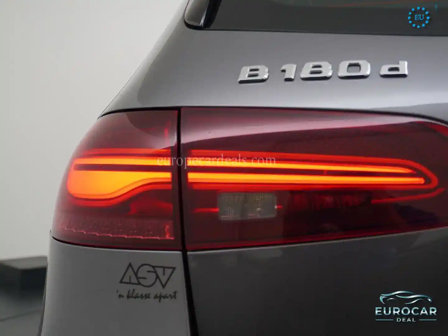 Mercedes-Benz B 180