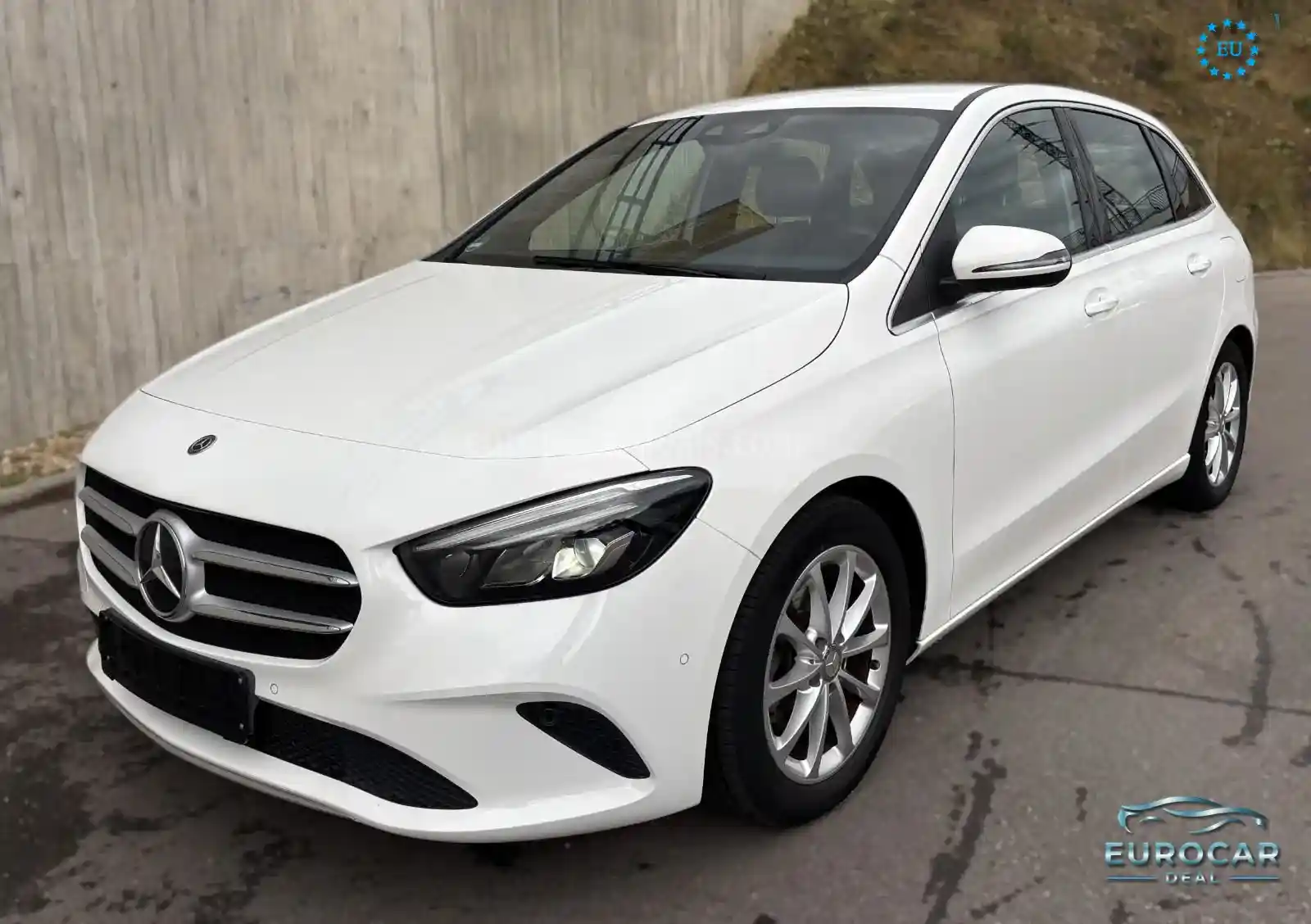 Mercedes-Benz B 180