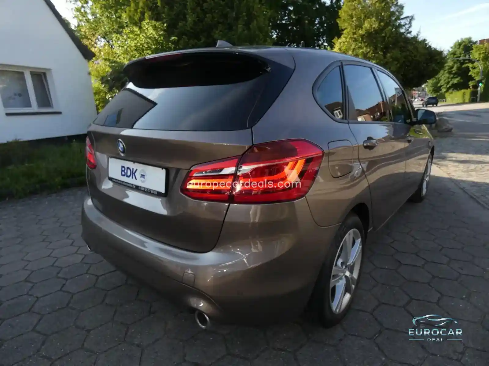 BMW 225