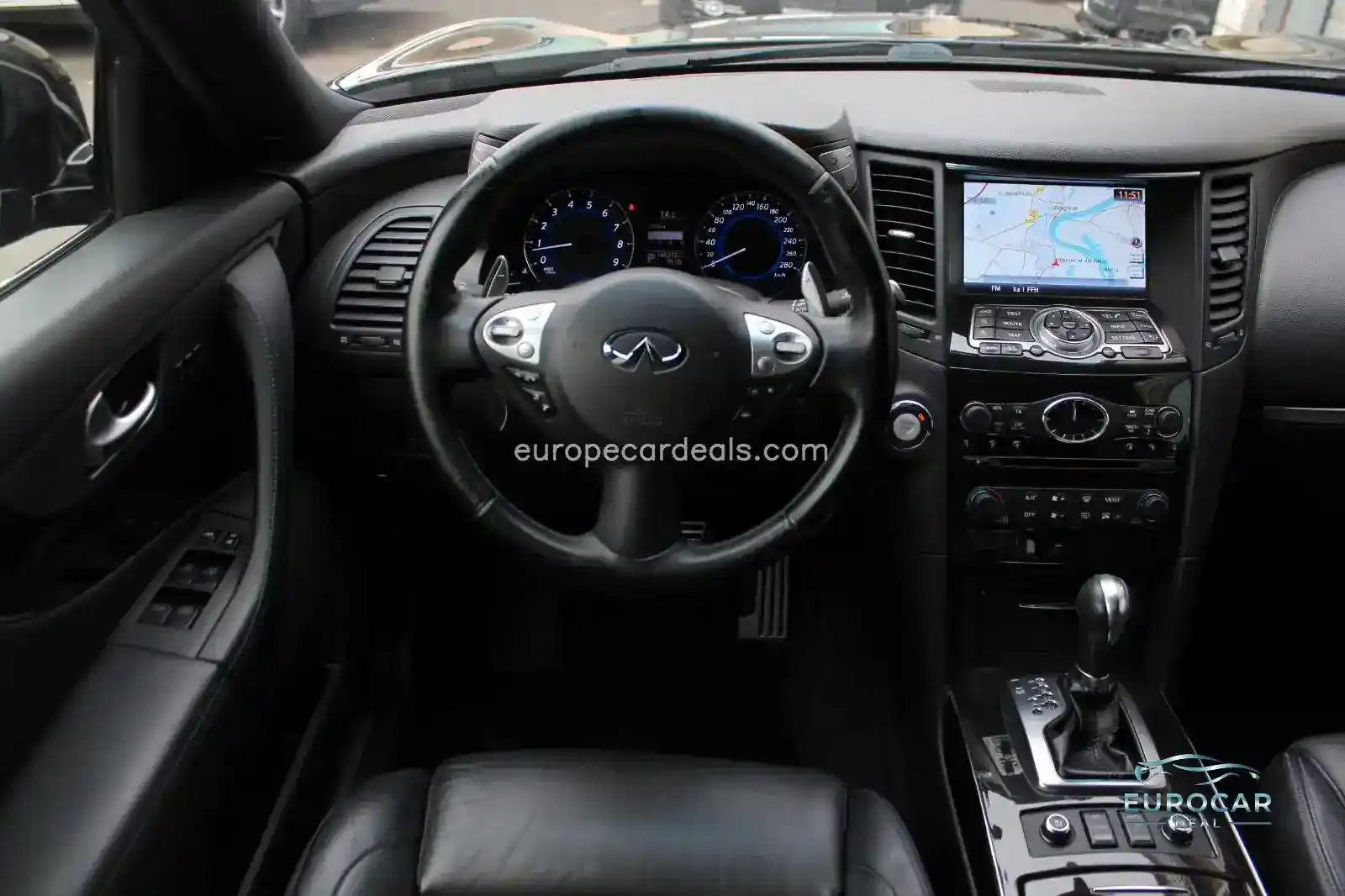 Infiniti QX70