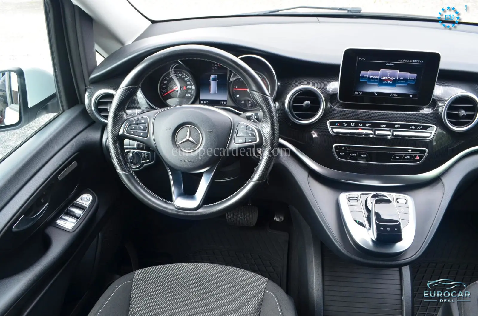 Mercedes-Benz V 220