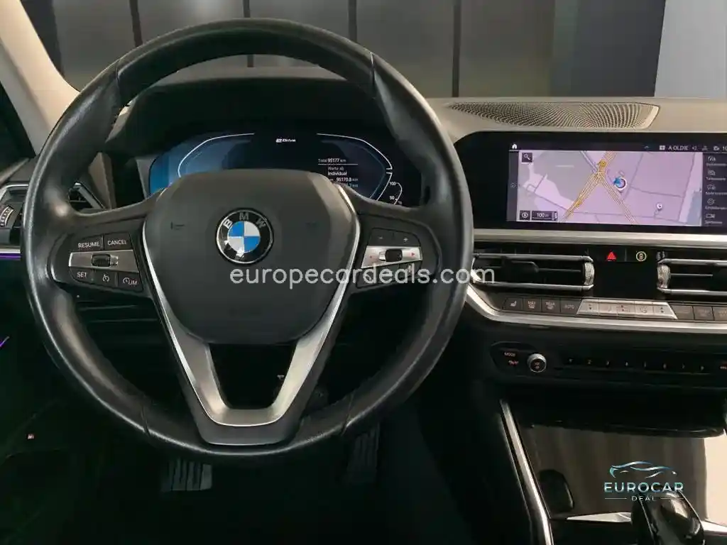 BMW 330