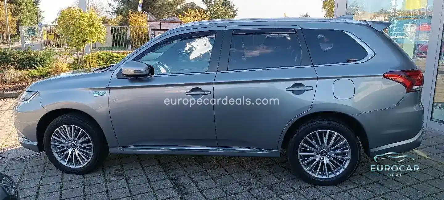 Mitsubishi Plug-in Hybrid Outlander