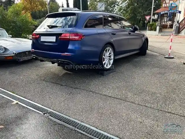 Mercedes-Benz E 63 AMG