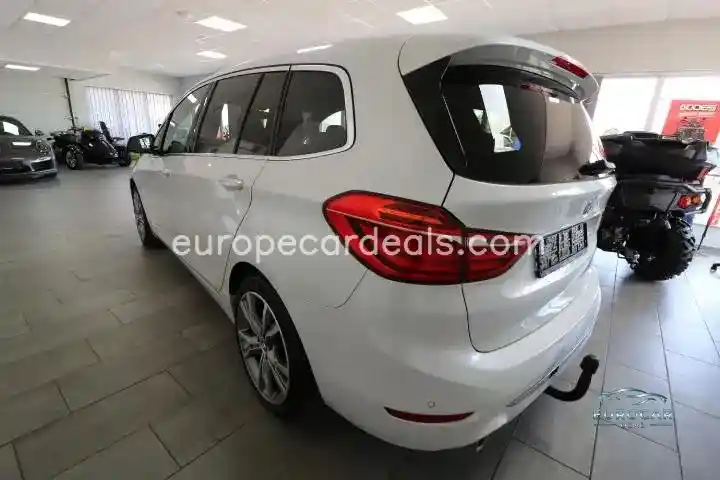 BMW 218