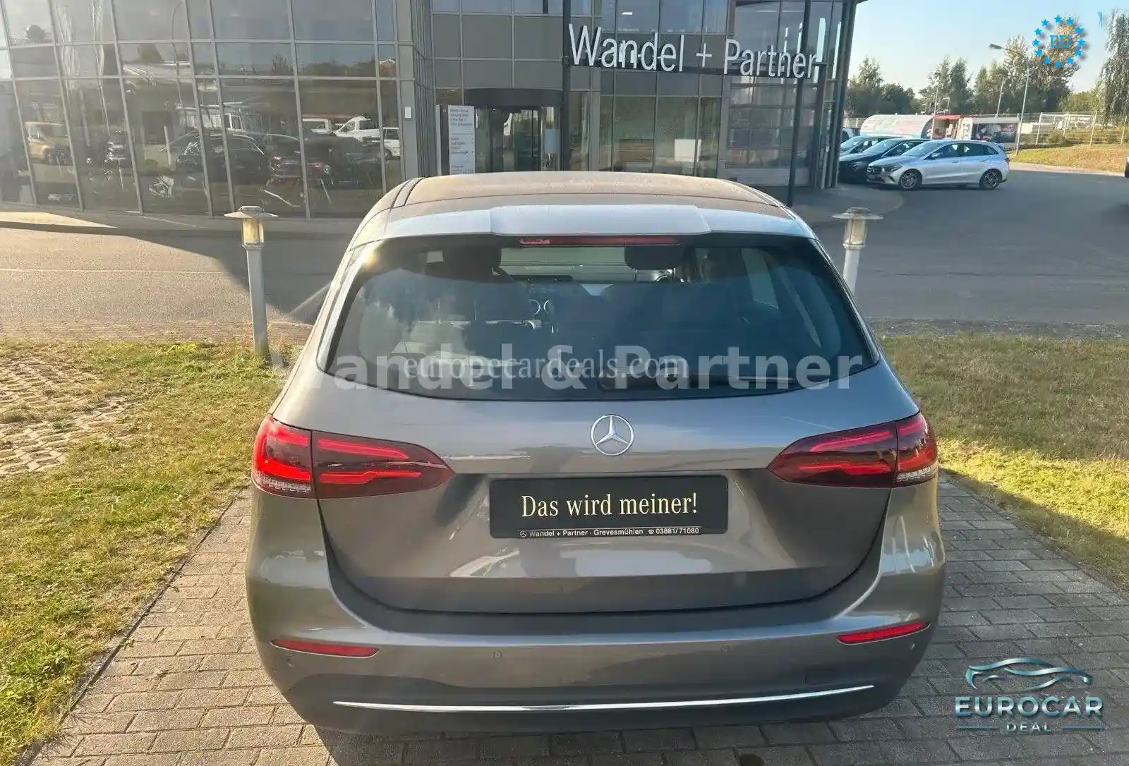 Mercedes-Benz B 180