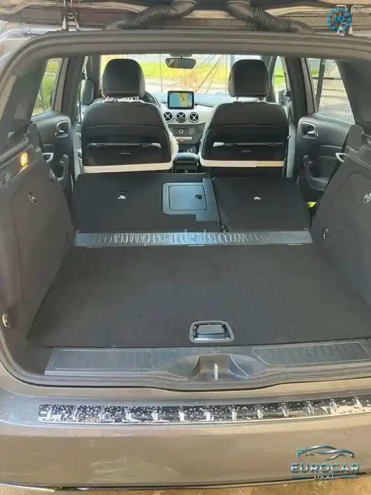 Mercedes-Benz B 220
