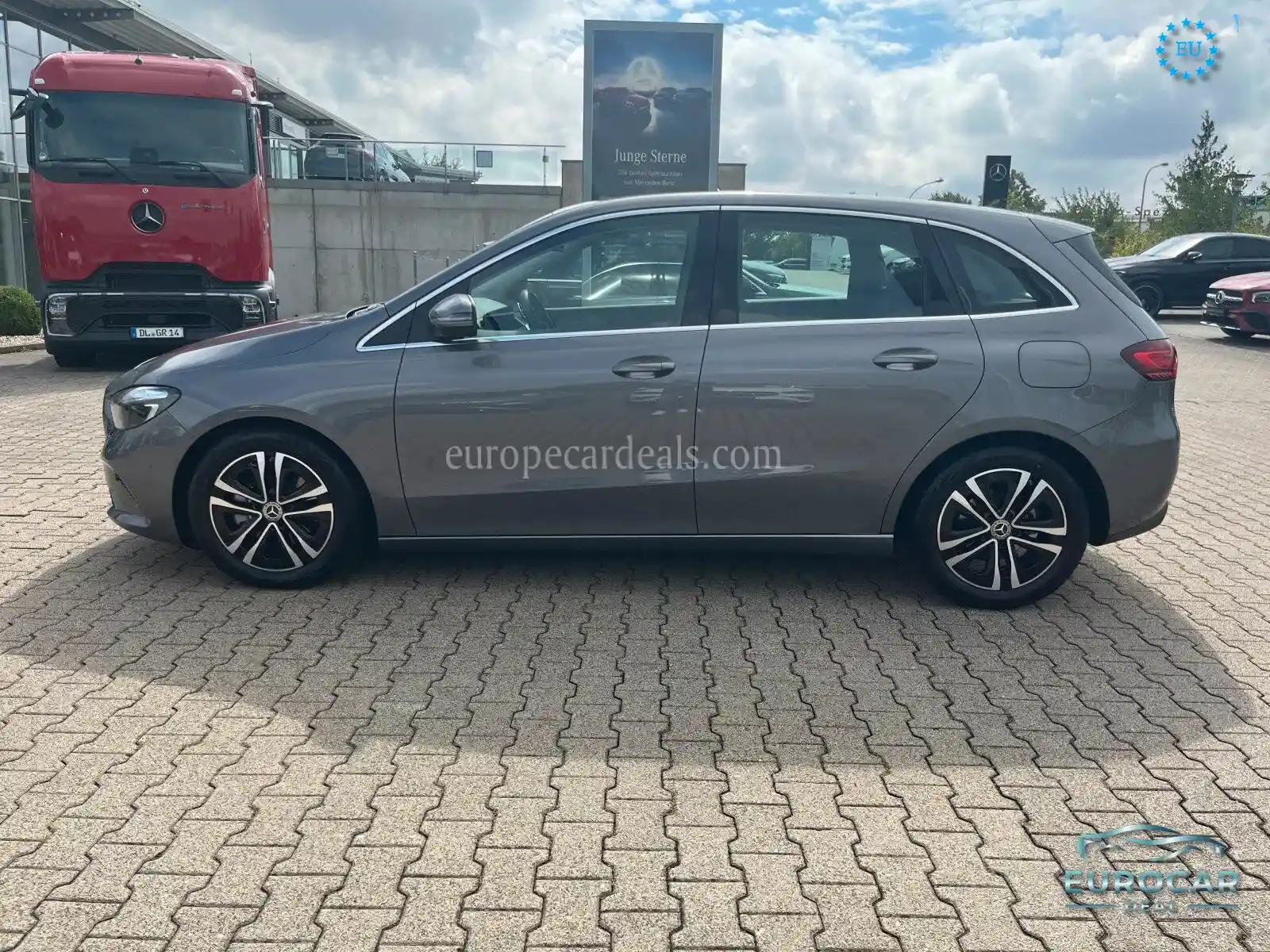 Mercedes-Benz B 180