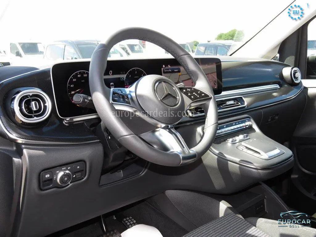 Mercedes-Benz V 220