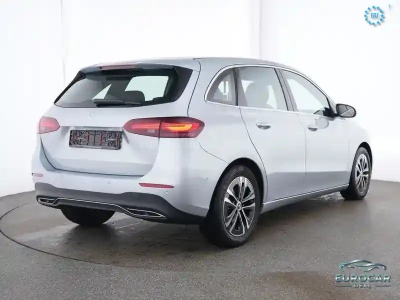 Mercedes-Benz B 220