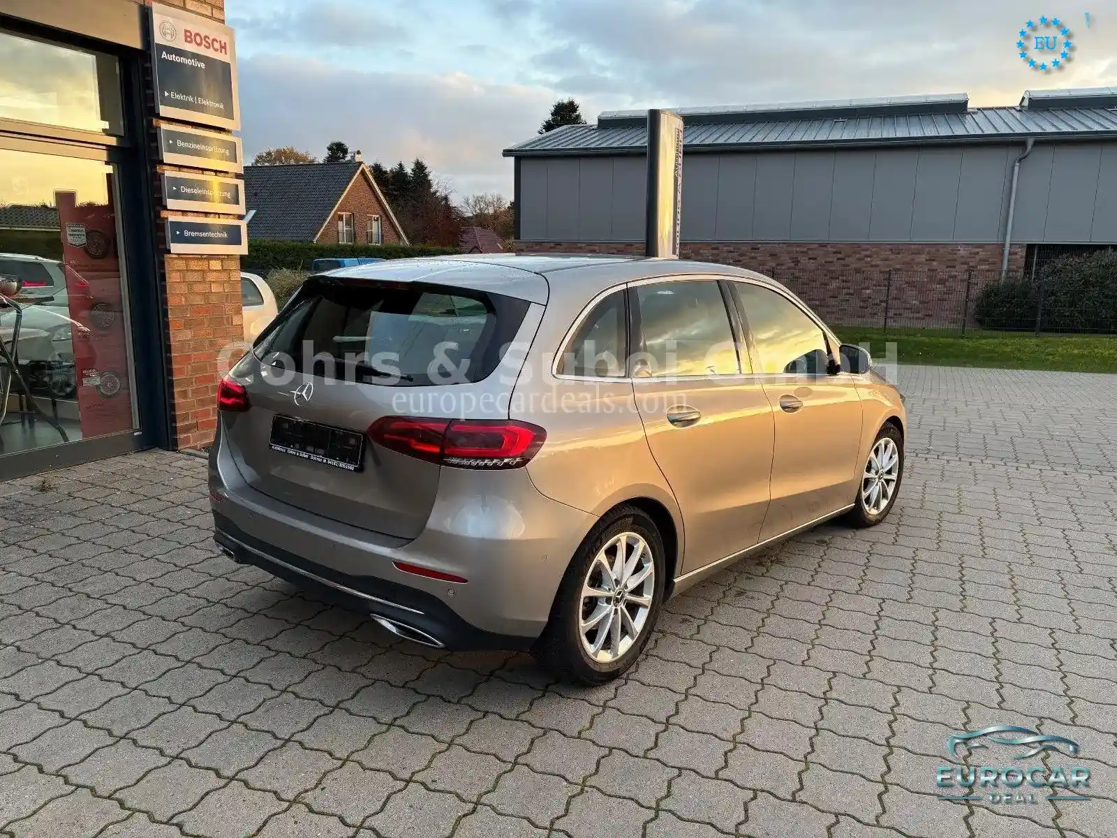 Mercedes-Benz B 180