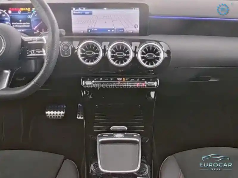 Mercedes-Benz A 220