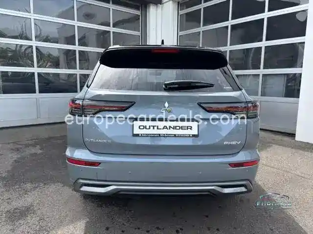 Mitsubishi Plug-in Hybrid Outlander