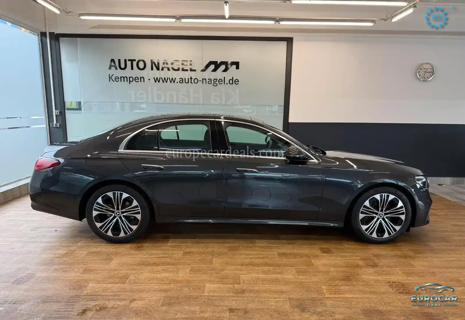 Mercedes-Benz E 200