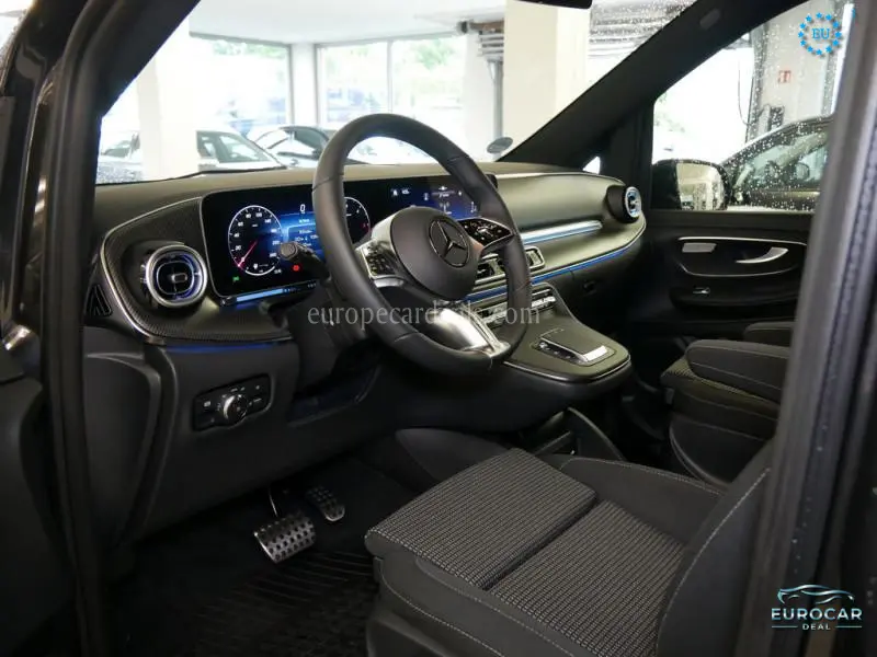 Mercedes-Benz V 220