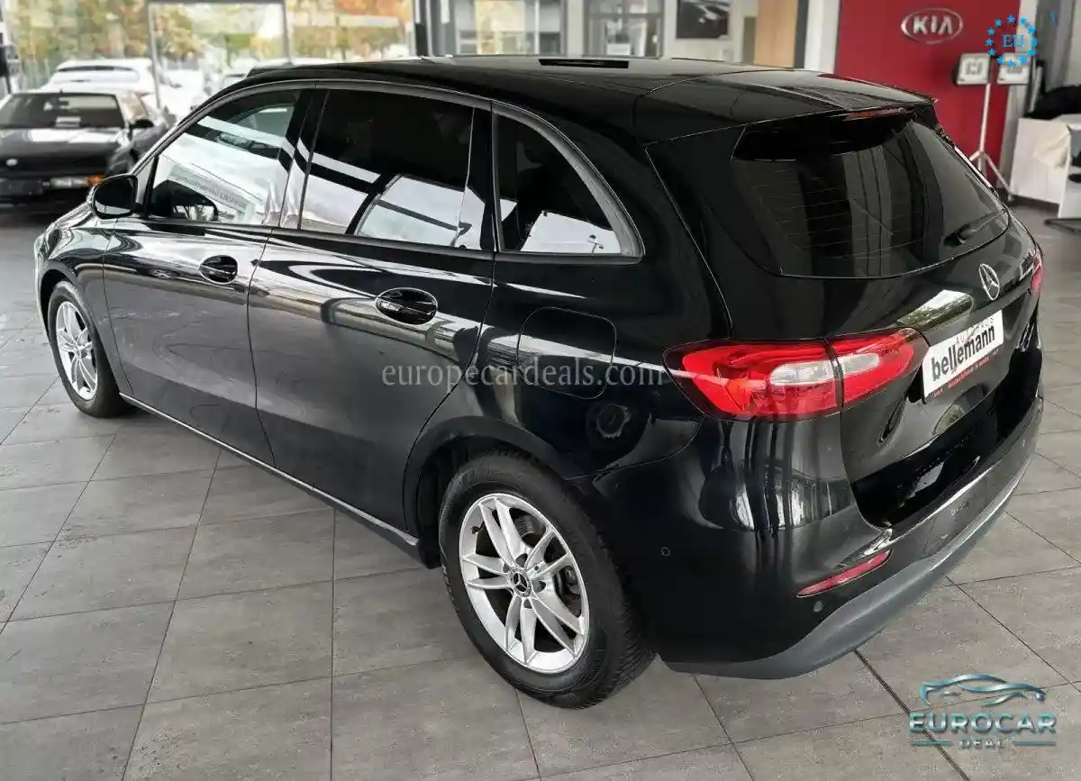 Mercedes-Benz B 200