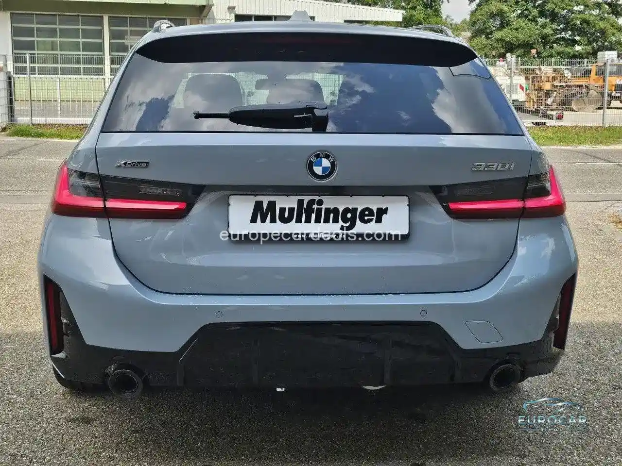 BMW 330