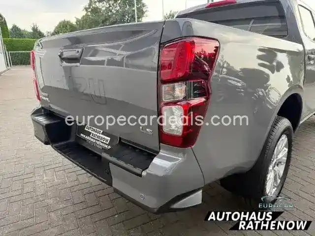 Double Cab 4WD LS SHZ Totwinkelassistent S