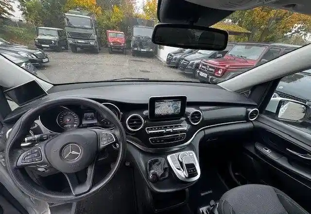 Mercedes-Benz V 200