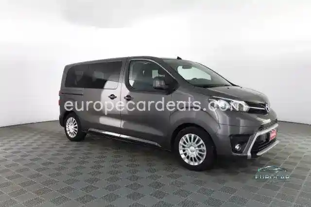 Toyota Proace (Verso)