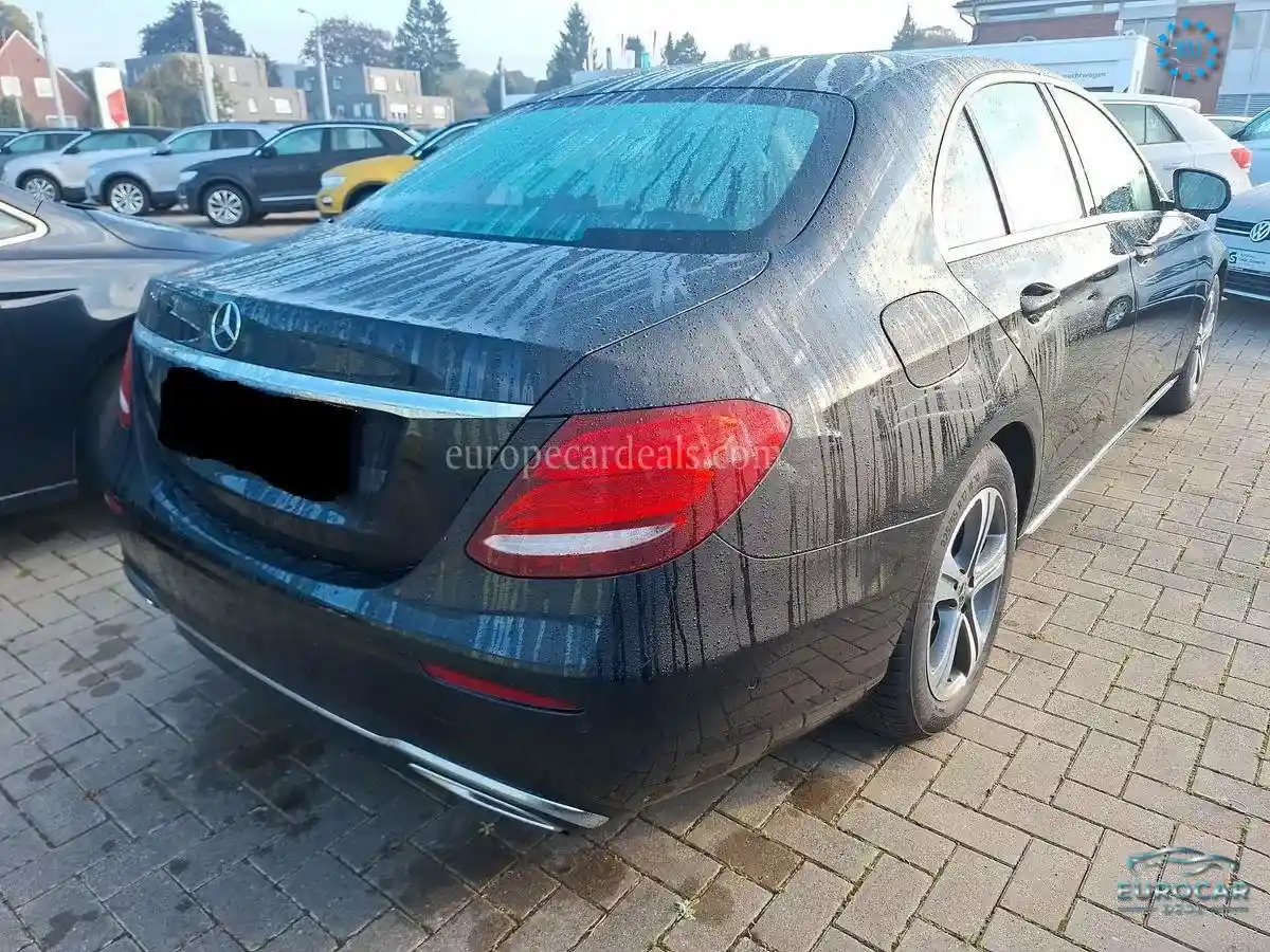 Mercedes-Benz E 200